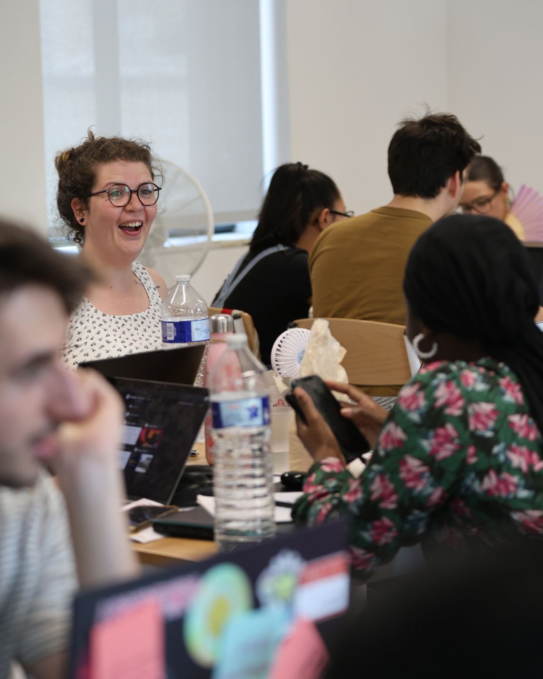 L'équipe au travail pendant le hackathon